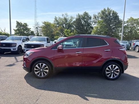 Used 2018 Buick Encore Essence AWD/4WD image 2