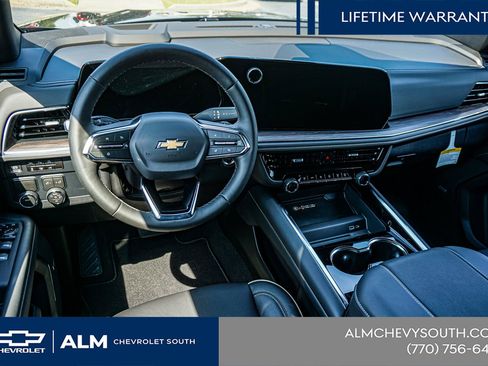 New 2026 Chevrolet Suburban Premier RWD image 28