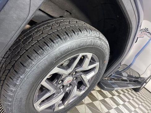 Used 2022 GMC Sierra 1500 SLT w/ SLT Convenience Package image 35