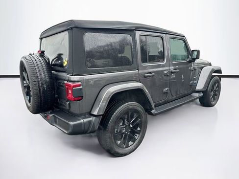 Used 2022 Jeep Wrangler Unlimited Sahara w/ Cold Weather Group image 8