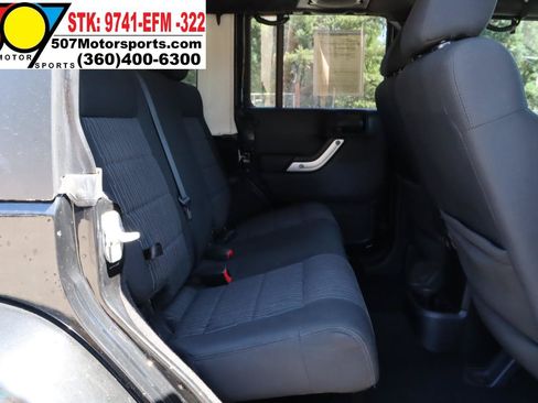 Used 2012 Jeep Wrangler Unlimited Sahara w/ Connectivity Group AWD/4WD image 16