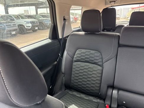 Used 2022 Nissan Pathfinder S image 20