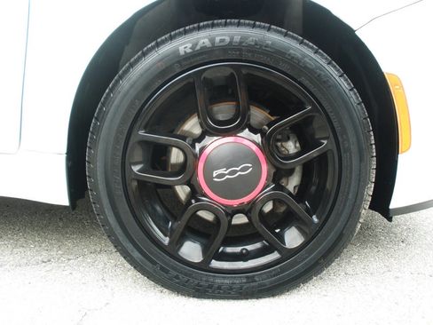 Used 2015 FIAT 500 Pop image 38