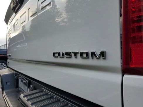 Used 2024 Chevrolet Silverado 2500 Custom w/ Custom Value Package AWD/4WD image 8