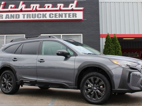 Used 2025 Subaru Outback Onyx Edition AWD/4WD image 1