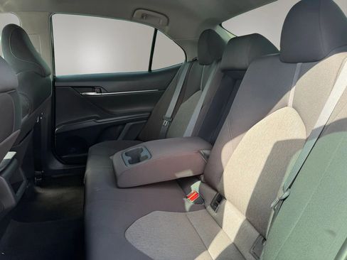 Used 2021 Toyota Camry LE w/ Carpet Mat Package (TMS) FWD image 32