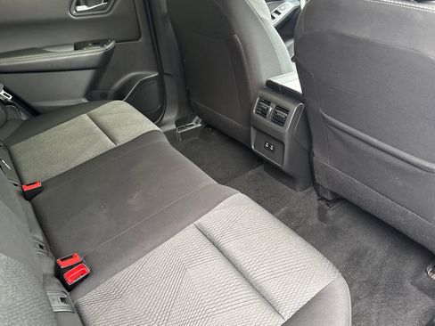 Used 2024 Nissan Rogue SV image 18