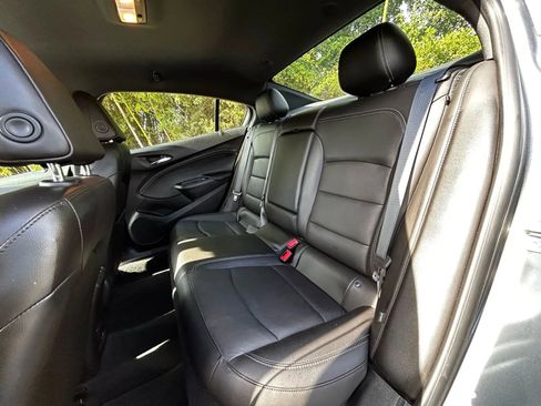 Used 2018 Chevrolet Cruze Premier w/ RS Package image 29