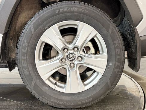 Used 2025 Toyota RAV4 XLE w/ Convenience Package AWD/4WD image 23
