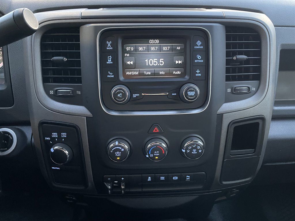 Used 2018 RAM 3500 Tradesman w/ Chrome Appearance Group AWD/4WD image 29