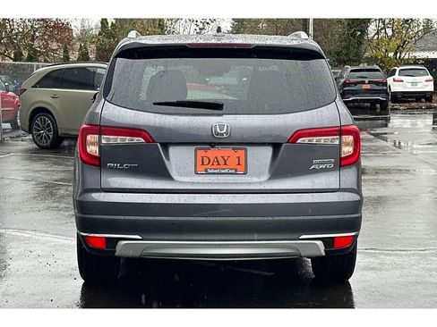 Used 2019 Honda Pilot Touring image 6