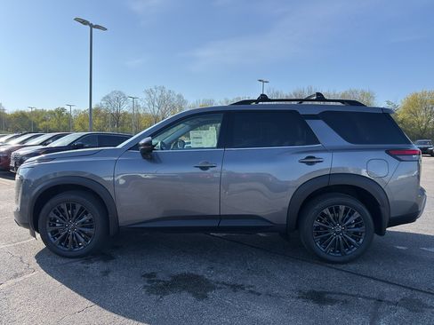 New 2026 Nissan Pathfinder SL AWD/4WD image 6
