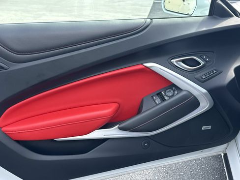 Used 2022 Chevrolet Camaro SS RWD image 14