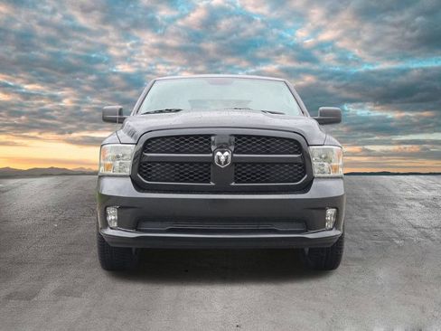 Used 2017 RAM 1500 Express AWD/4WD image 3