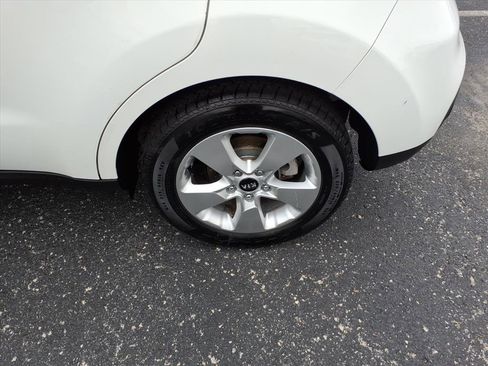 Used 2019 Kia Soul Base image 7