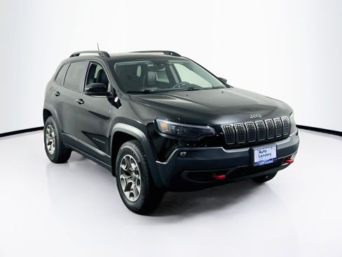 Used 2022 Jeep Cherokee Trailhawk w/ Sun, Sound & Nav Group AWD/4WD image 3
