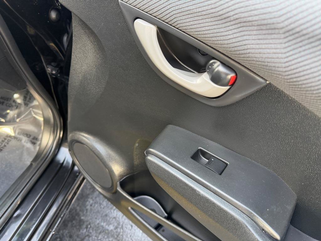 Used 2011 Honda Fit image 17