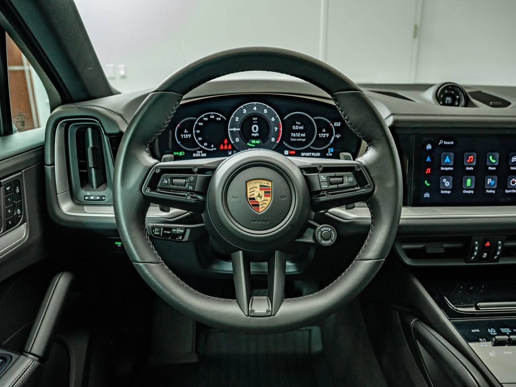 Certified 2025 Porsche Cayenne E-Hybrid Coupe AWD/4WD image 33