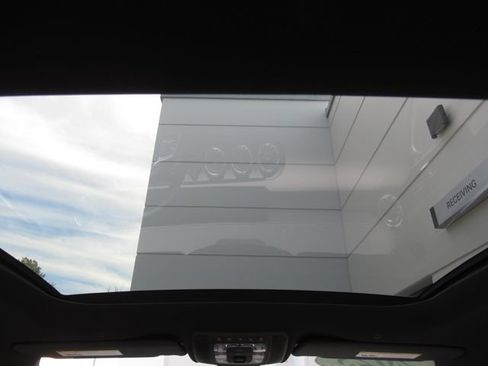 Certified 2023 Mercedes-Benz CLA 250 w/ Premium Package image 28