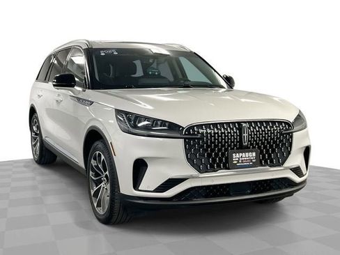 Used 2025 Lincoln Aviator Premiere image 1