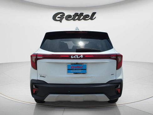 Used 2025 Kia Seltos LX AWD/4WD image 6
