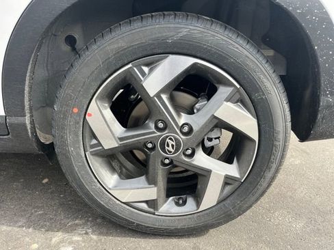 New 2026 Hyundai Venue SEL FWD image 11