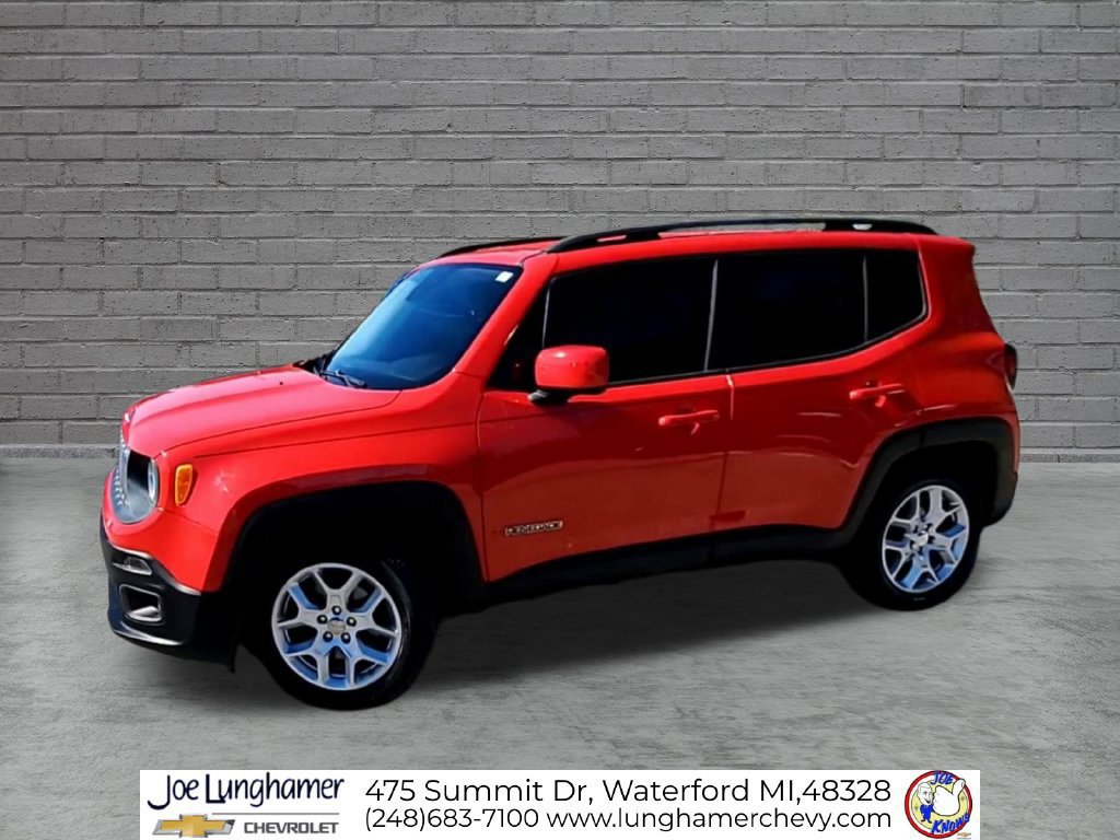 Used 2017 Jeep Renegade Latitude FWD image 4
