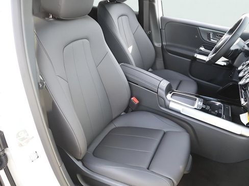 Certified 2026 Mercedes-Benz GLB 250 4MATIC image 17