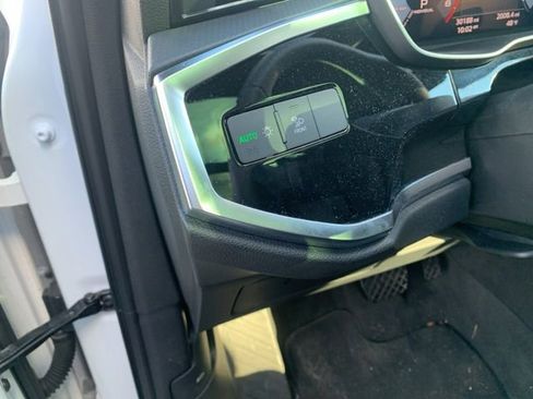 Used 2025 Audi Q3 2.0T Premium image 20