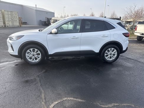 Certified 2023 Ford Escape Active w/ Tech Pack #2 image 3