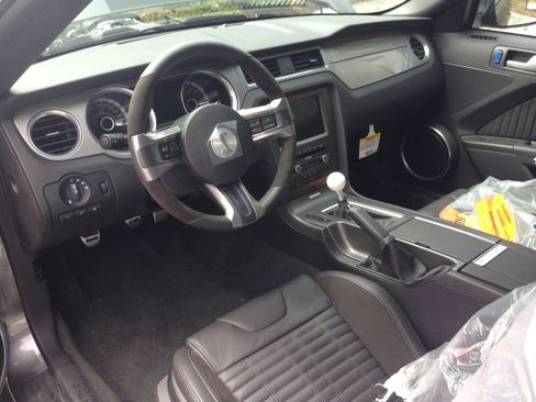 Used 2014 Ford Mustang Shelby GT500 w/ Equipment Group 821A image 14