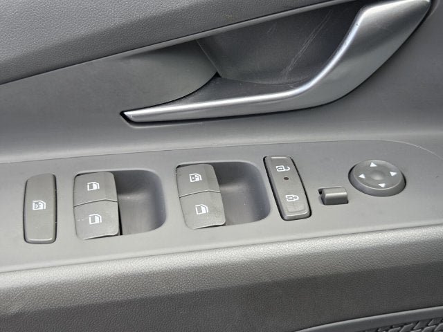 Used 2025 Hyundai Elantra SEL FWD image 36