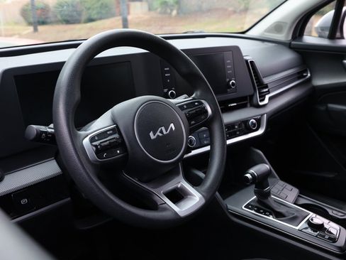 Used 2024 Kia Sportage LX image 14