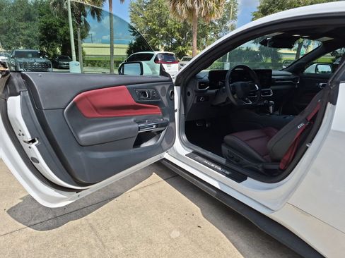 Used 2024 Ford Mustang GT Premium RWD image 8