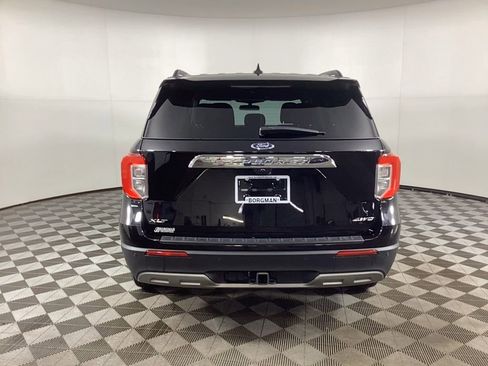 Used 2022 Ford Explorer XLT w/ Equipment Group 202A image 3