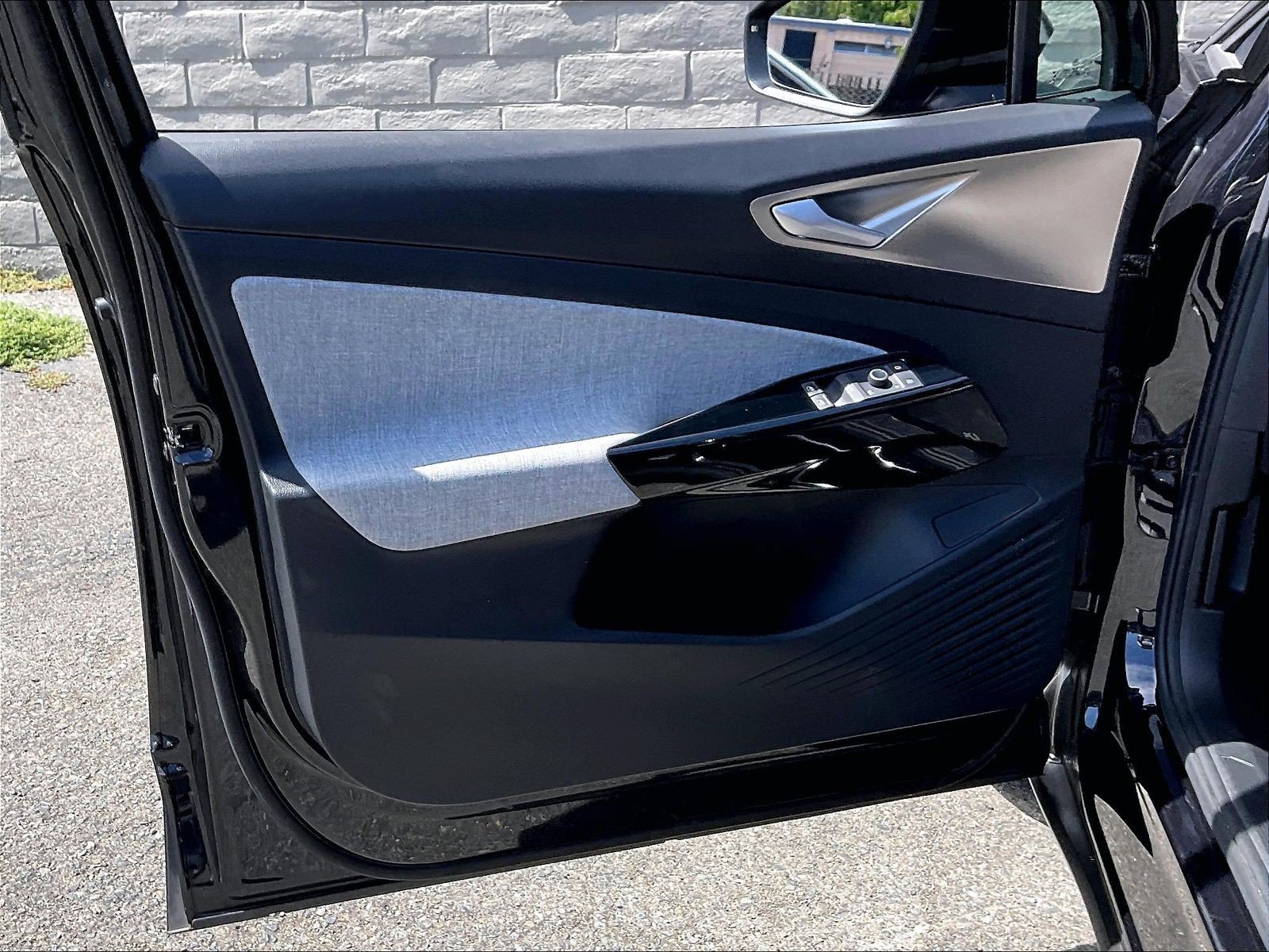 Certified 2023 Volkswagen ID.4 Pro RWD image 21