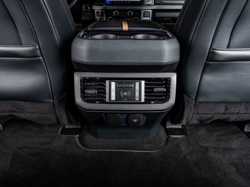 Used 2024 Ford F350 Platinum w/ FX4 Off-Road Package image 33