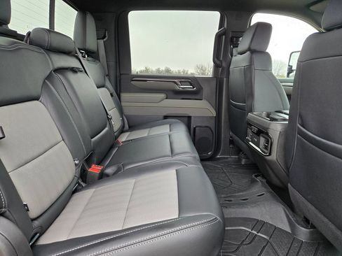 Used 2025 Chevrolet Silverado 2500 ZR2 AWD/4WD image 25