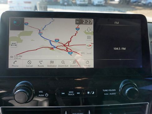 Used 2023 Nissan Armada SL w/ Captain's Chairs Package image 10