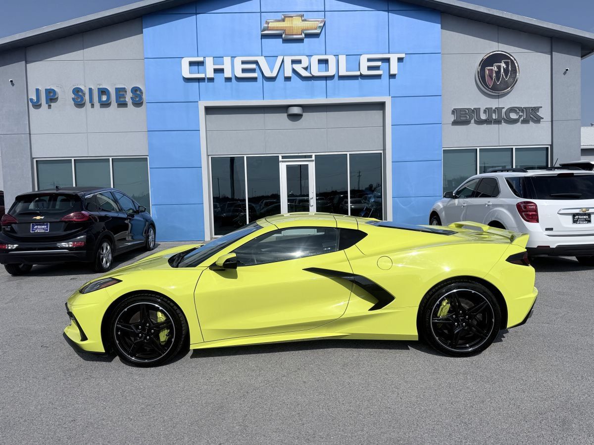 Used 2021 Chevrolet Corvette Stingray Preferred Cpe w/ Z51 Performance Package RWD image 8