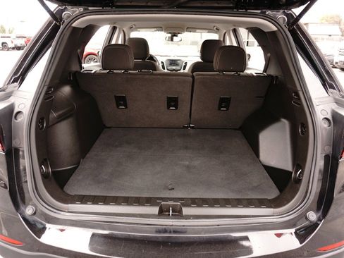 Used 2022 Chevrolet Equinox LS w/ Driver Confidence II Package image 46