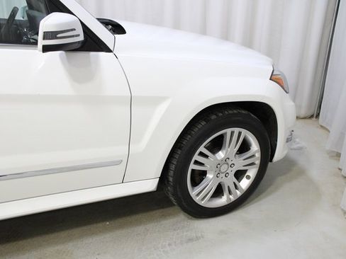 Used 2015 Mercedes-Benz GLK 350 4MATIC image 12
