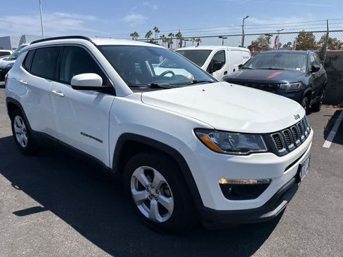 Used 2019 Jeep Compass Latitude w/ Popular Equipment Group FWD image 10
