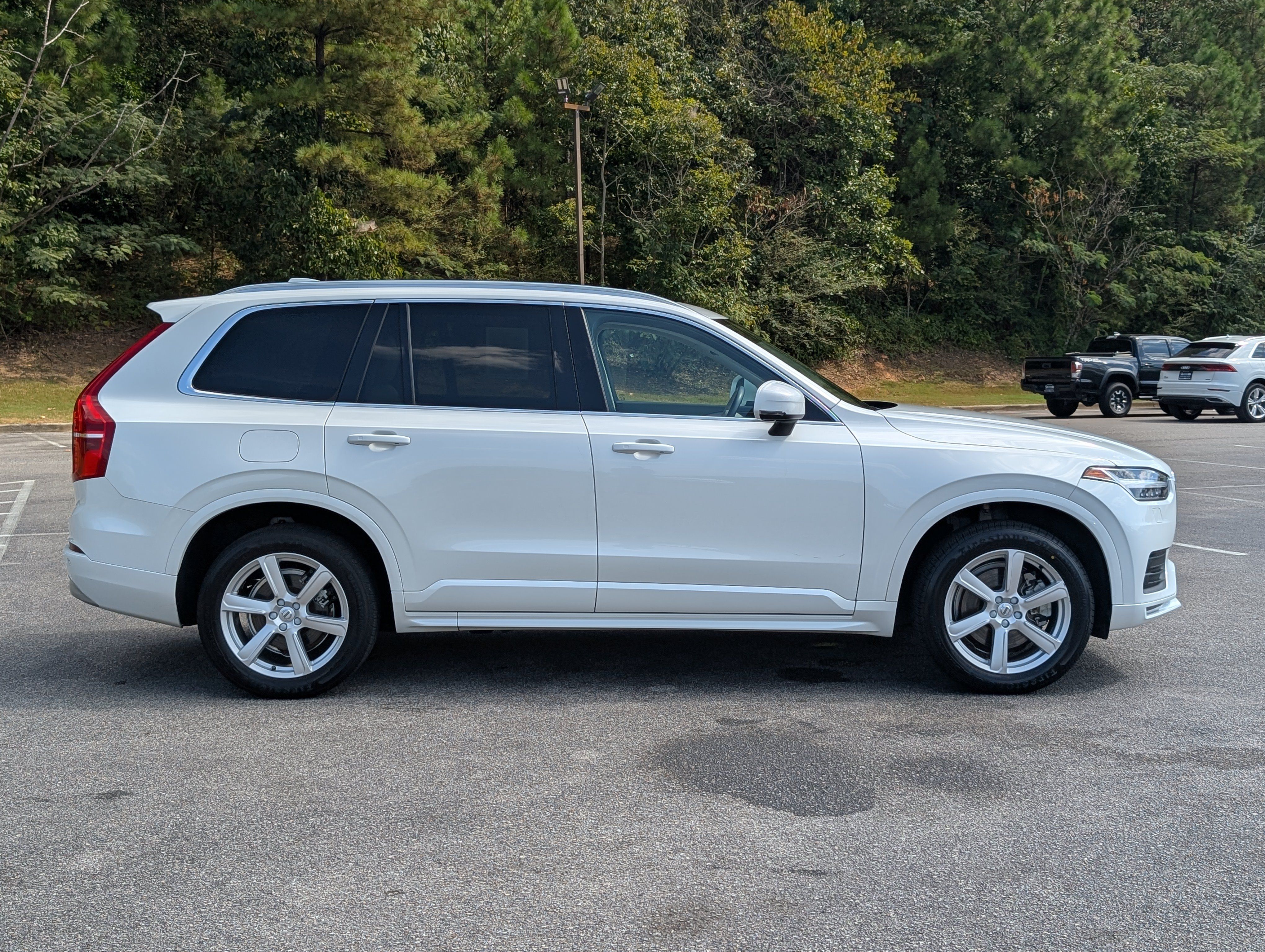 Used 2022 Volvo XC90 T5 Momentum AWD/4WD image 10