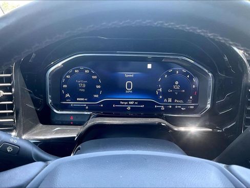 Used 2022 Chevrolet Silverado 1500 LT AWD/4WD image 14