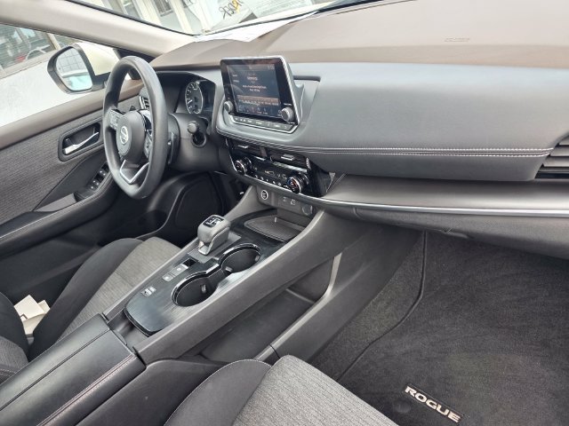 Used 2021 Nissan Rogue SV FWD image 20
