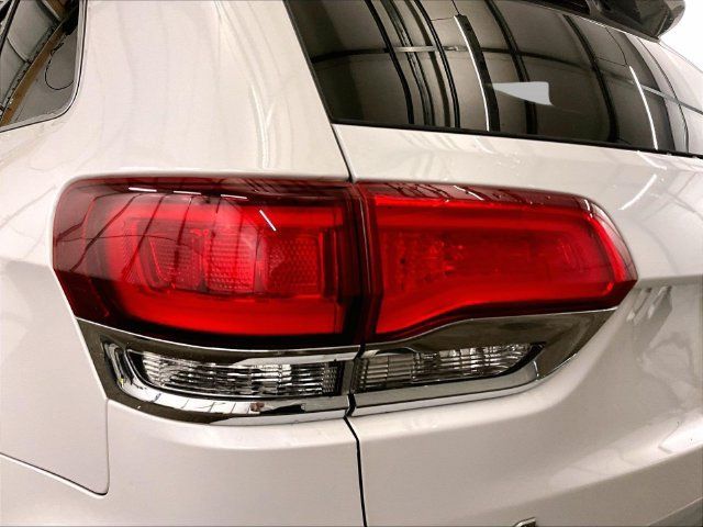 Used 2020 Jeep Grand Cherokee Overland AWD/4WD image 28