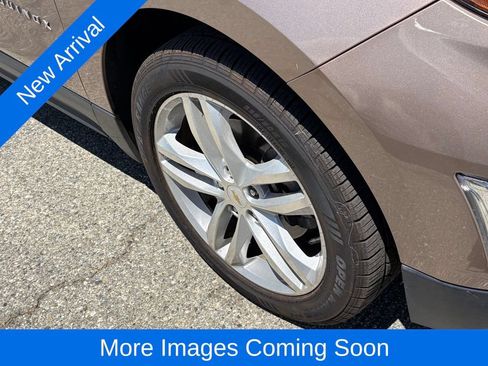 Used 2018 Chevrolet Equinox Premier FWD image 9