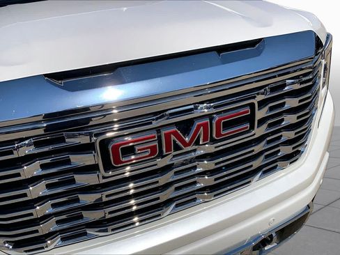 Used 2022 GMC Sierra 1500 Denali w/ Denali Carbonpro Edition AWD/4WD image 30