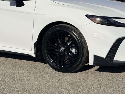 Used 2025 Toyota Camry SE image 26